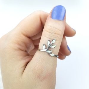 {Laurel Branch Ring} .925 Sterling Silver Wht.Opal